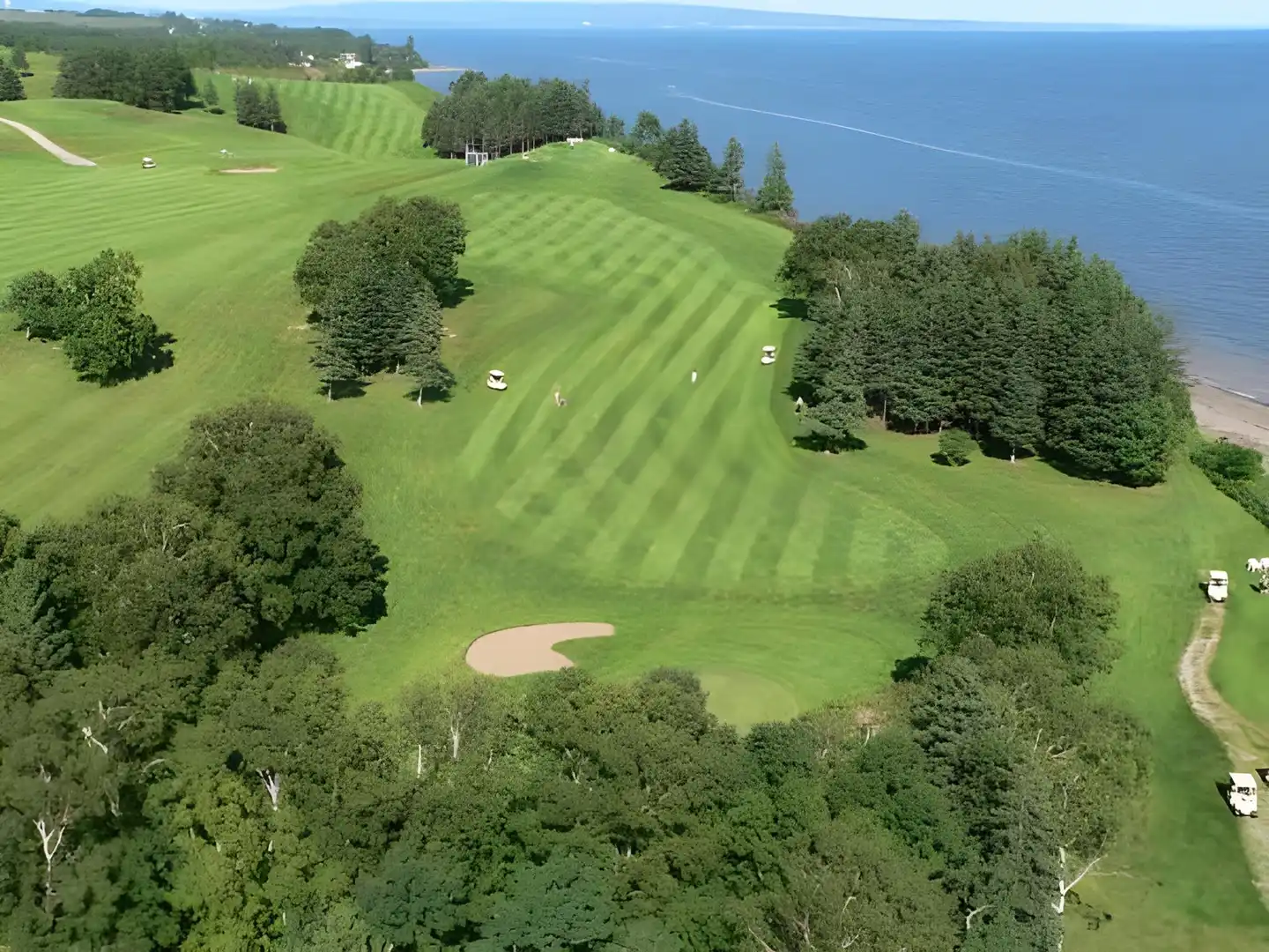 Riôtel Carleton-sur-Mer Sport und Entertainment