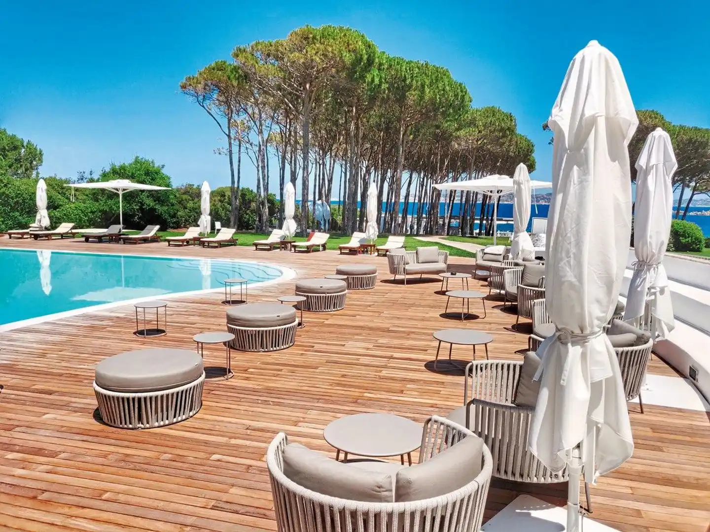 La Coluccia Hotel & Beach Club Terrasse