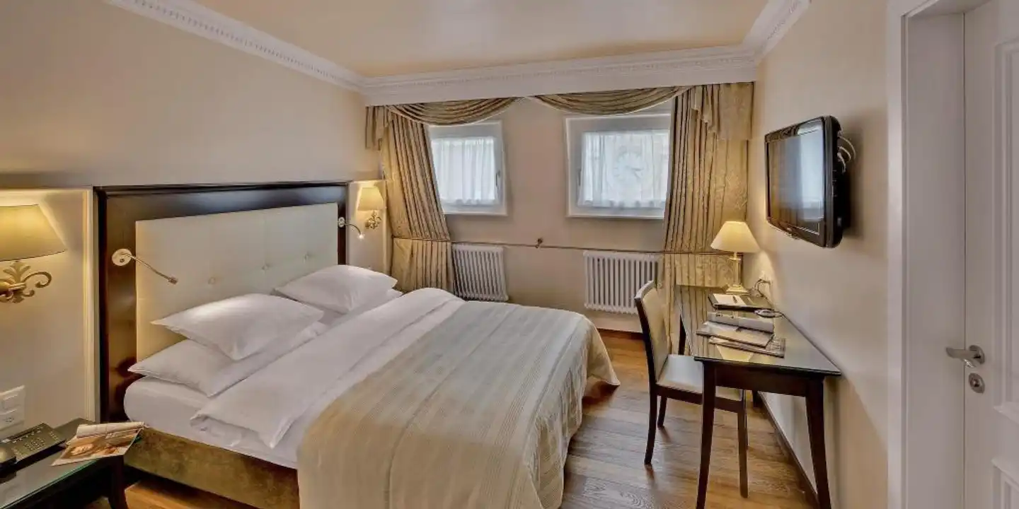 Grand Hotel Suisse Majestic, Autograph Collection Wohnbeispiel