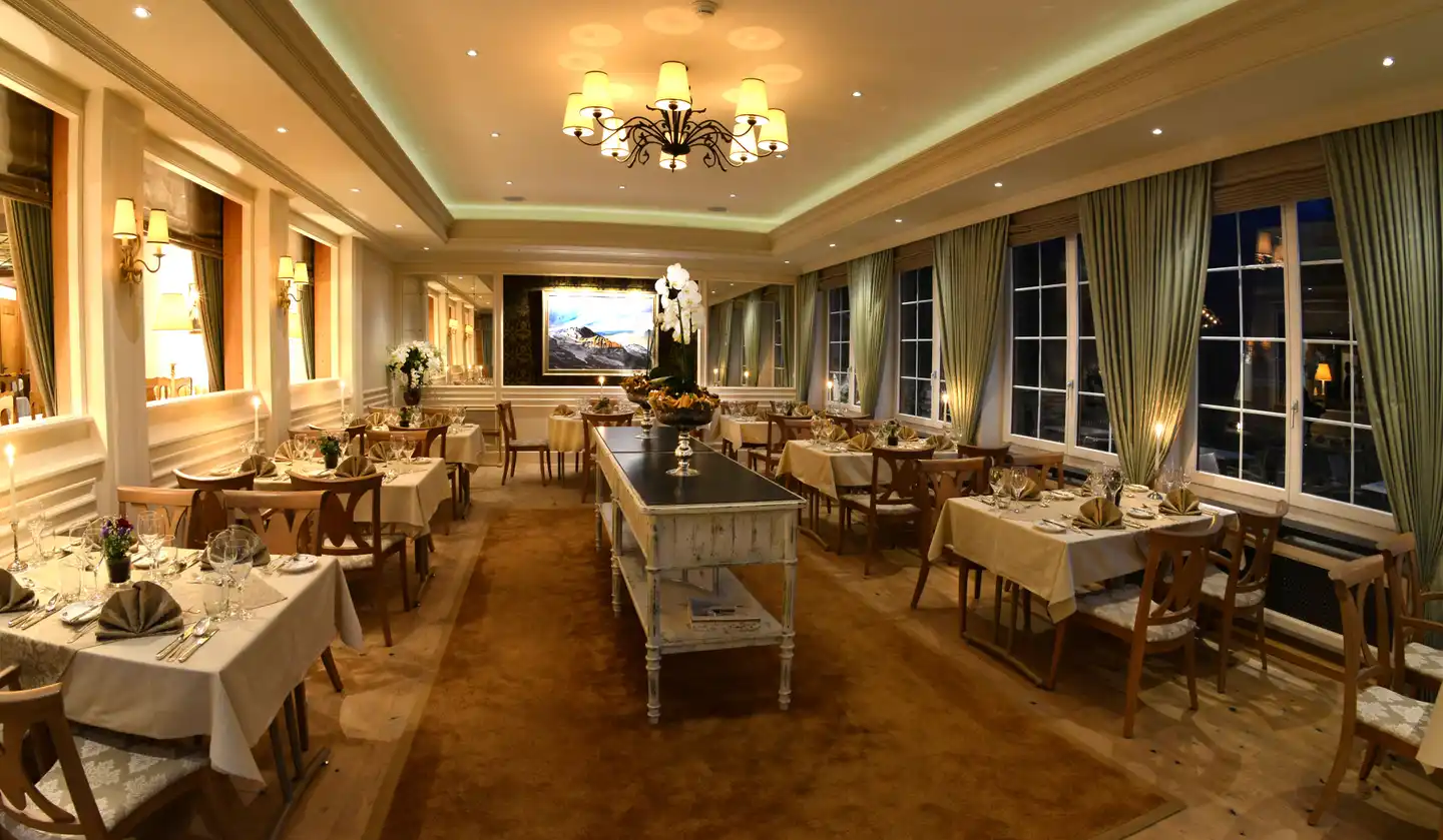 Romantik Hotel Schweizerhof Lobby
