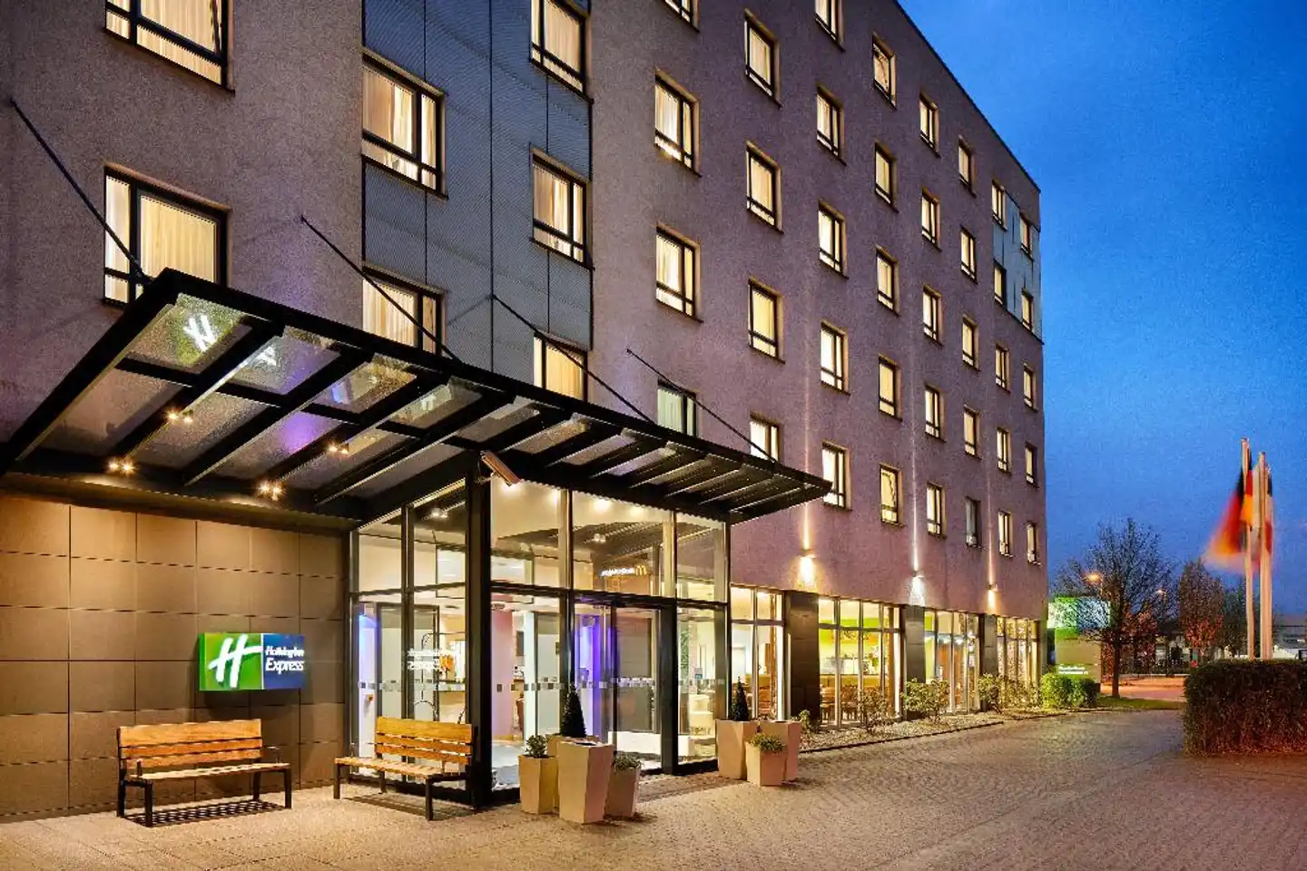 Holiday Inn Express Düsseldorf-Nord Aussenansicht
