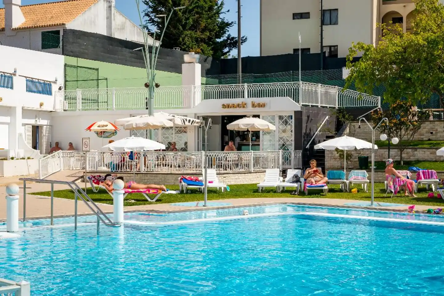 Tropical Sol Pool