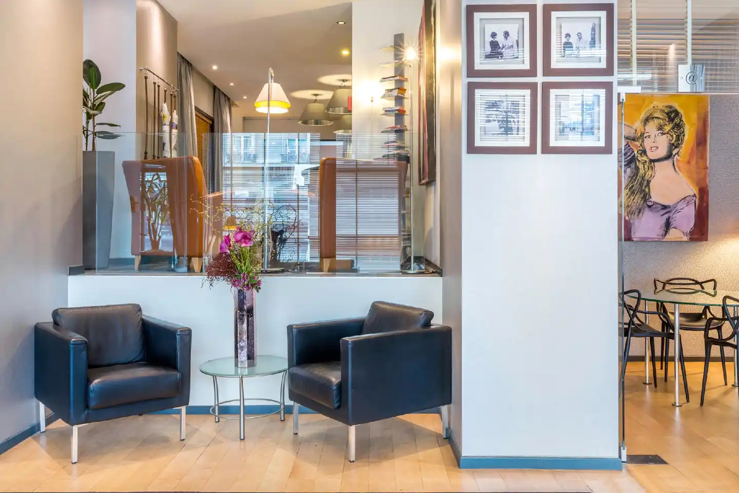 Auteuil Lobby