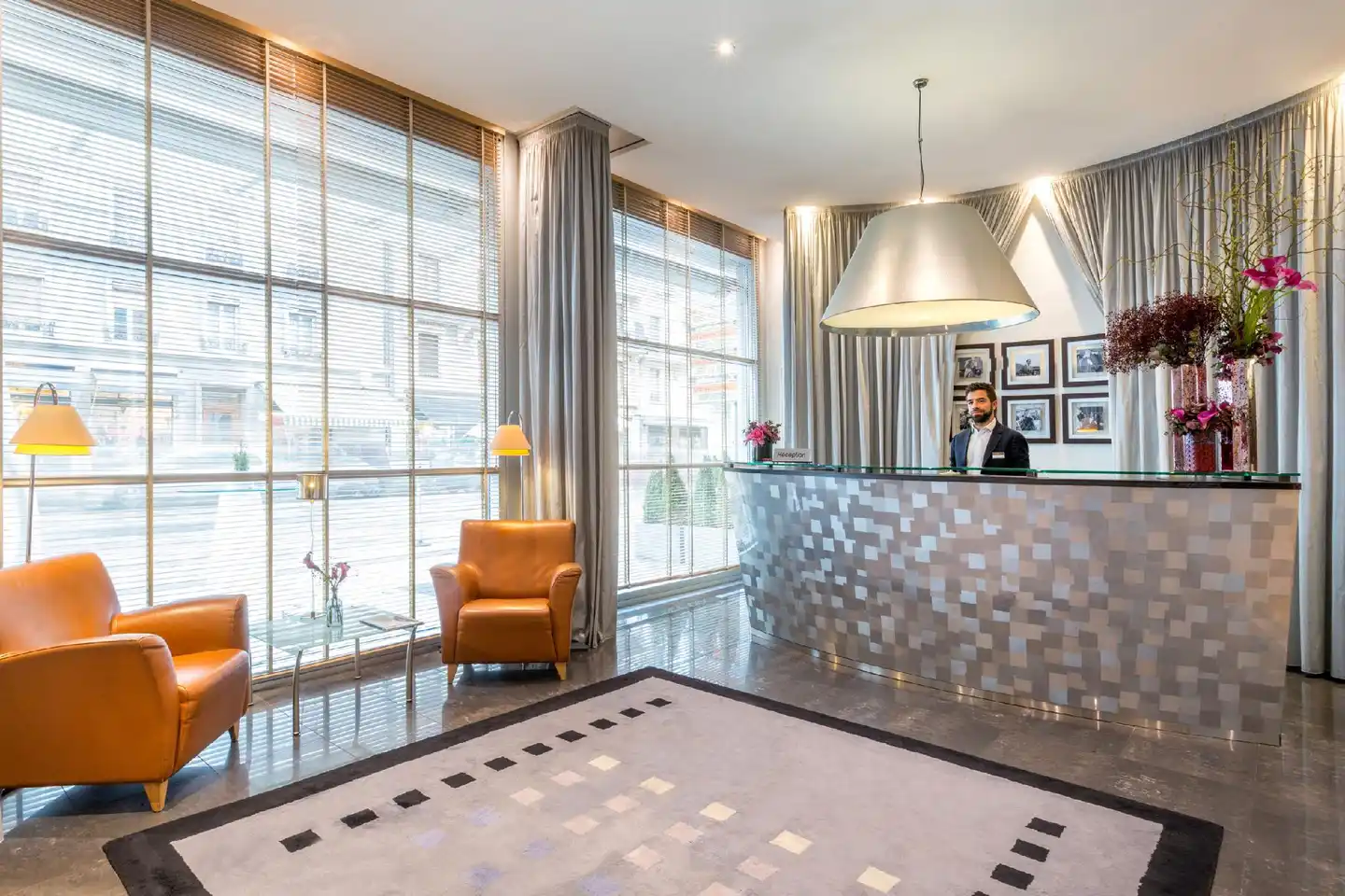 Auteuil Lobby