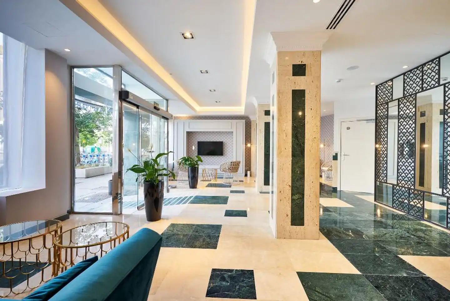 Eurostars Astoria Lobby