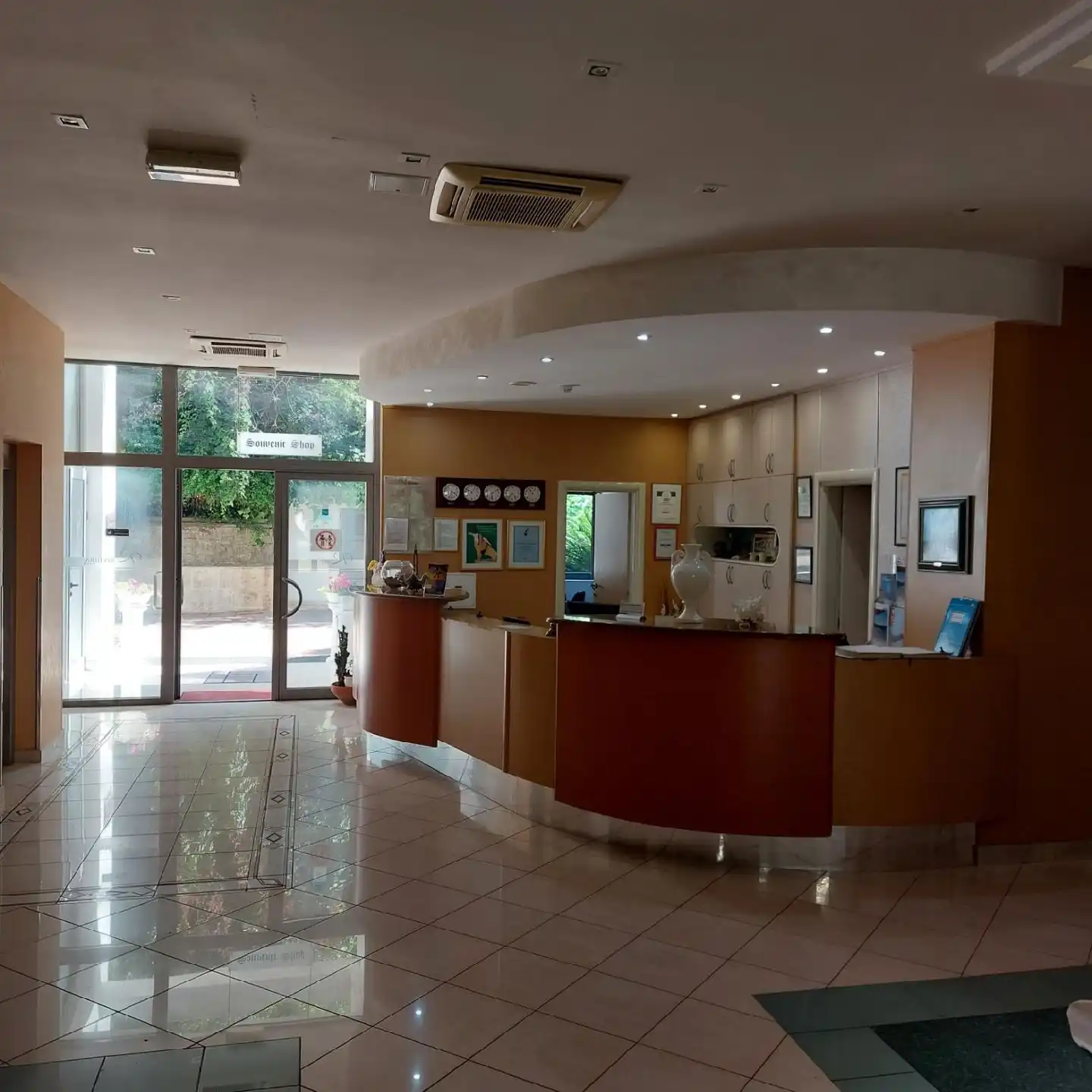 Hotel Rivijera Bar