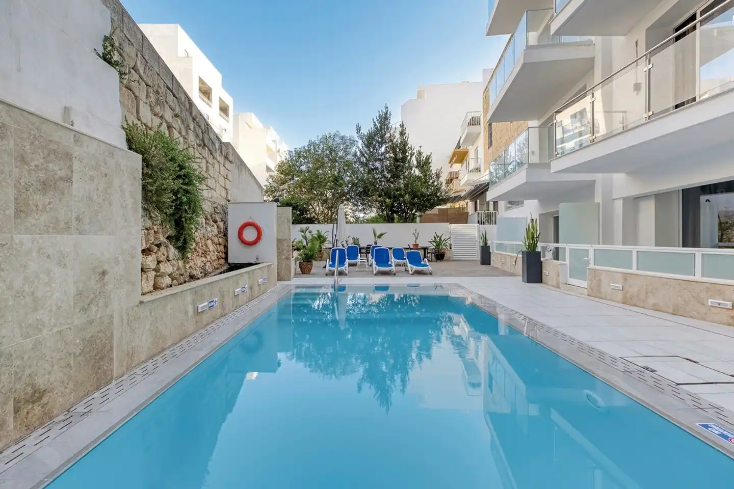 Solana Hotel & Spa Pool
