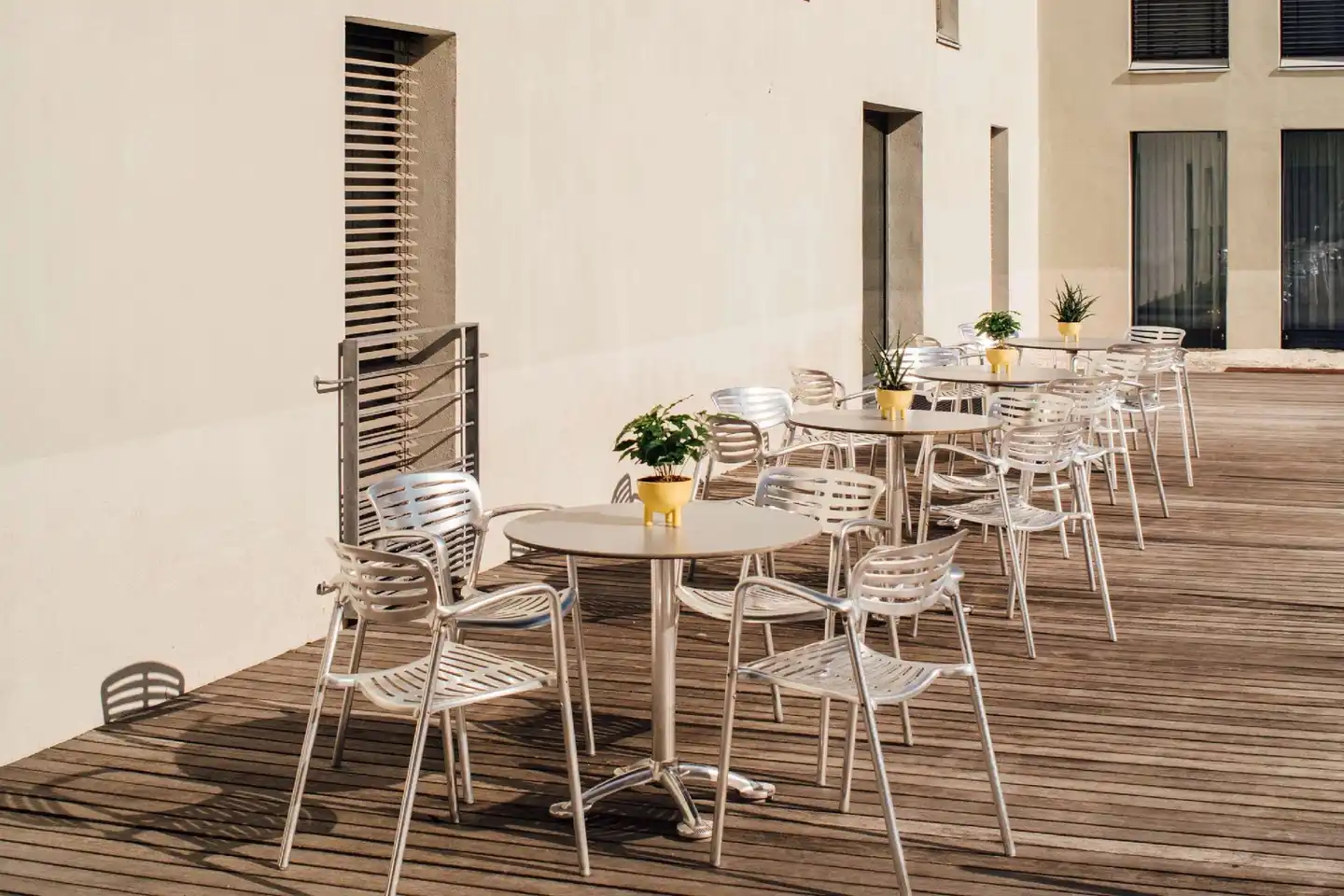 Vienna House Easy Mo. Stuttgart Terrasse