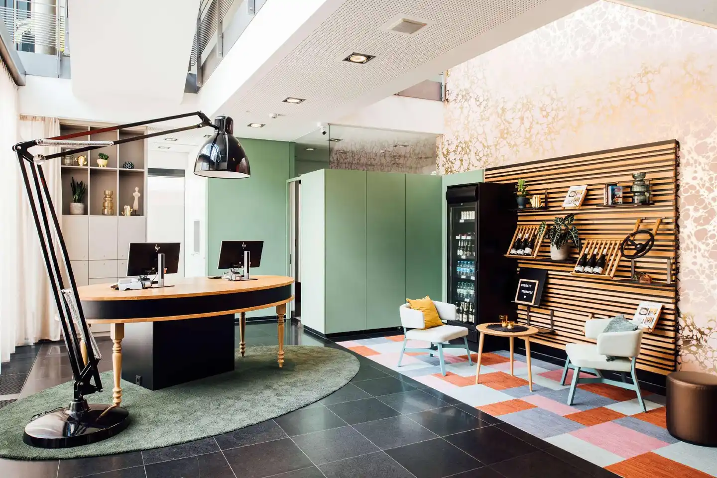 Vienna House Easy Mo. Stuttgart Lobby