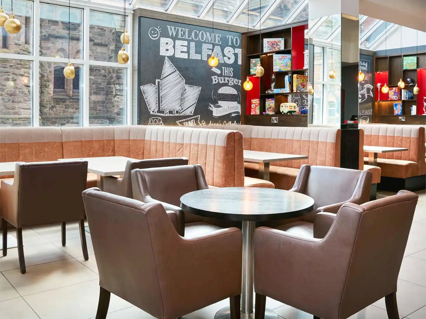 ibis Belfast Queens Quarter Bar