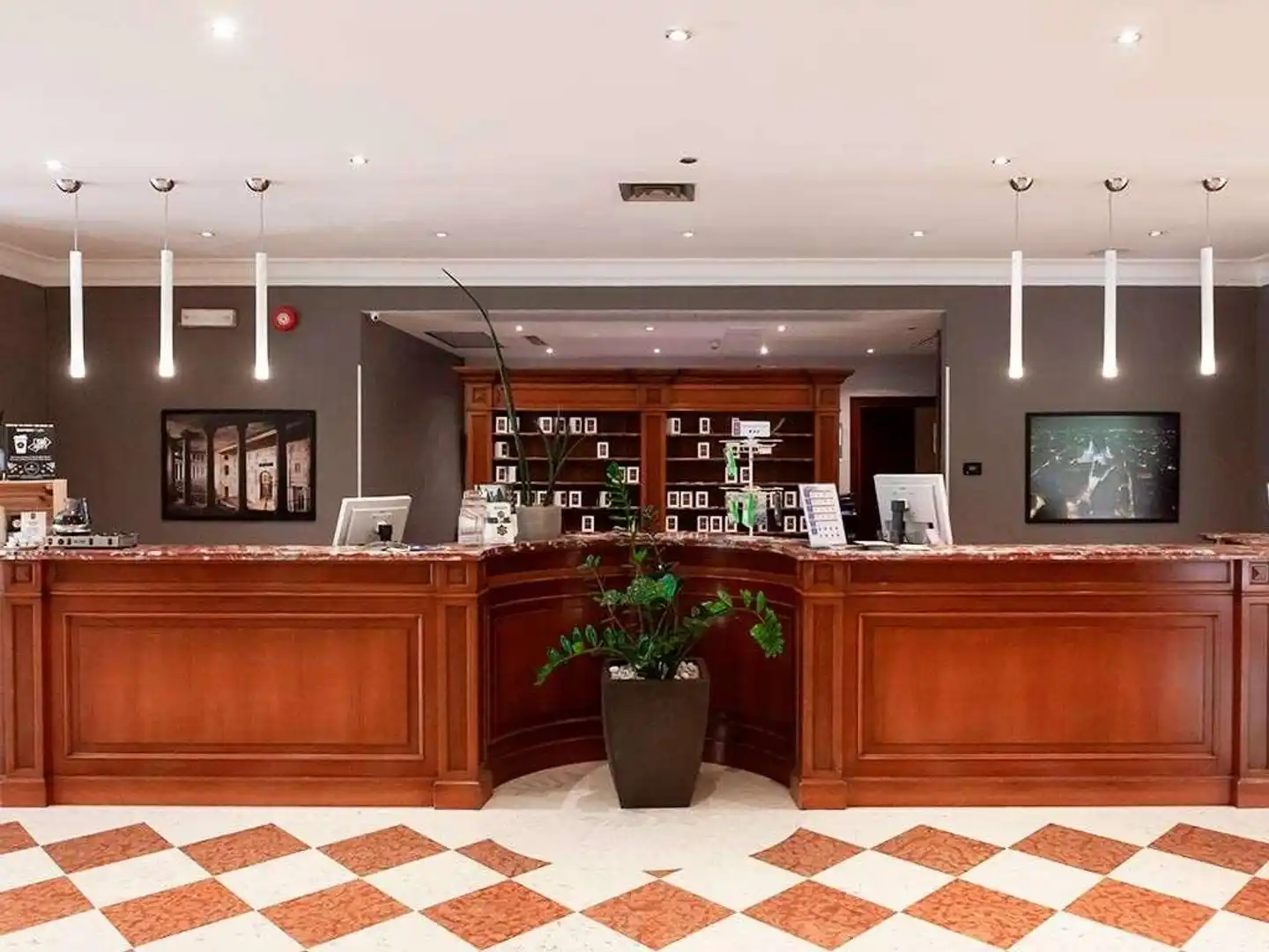 SHG Hotel de la Ville Bar