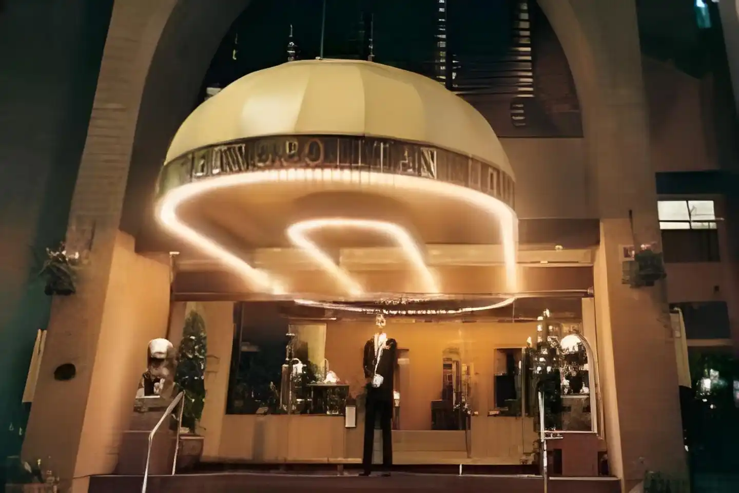 Metropolitan Hotel Vancouver Lobby