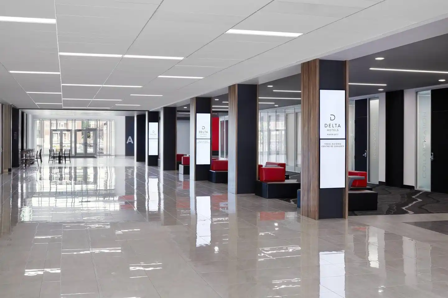 Delta Hotels by Marriott Trois Rivieres Conference Centre Lobby