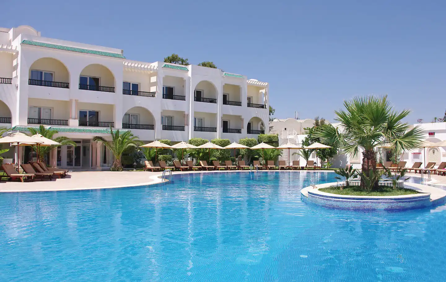 Royal Nozha Beach Pool