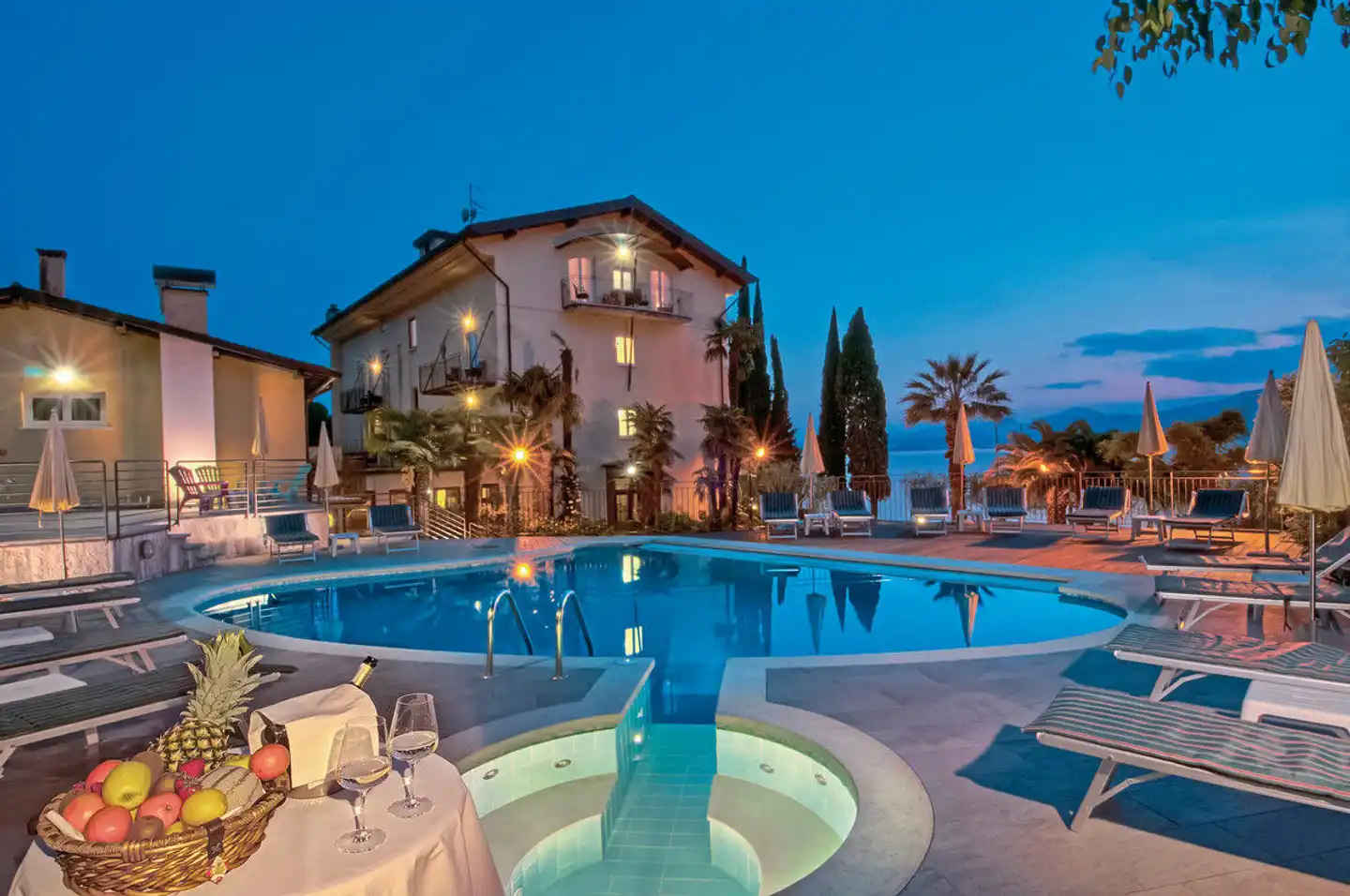 Galvani Pool