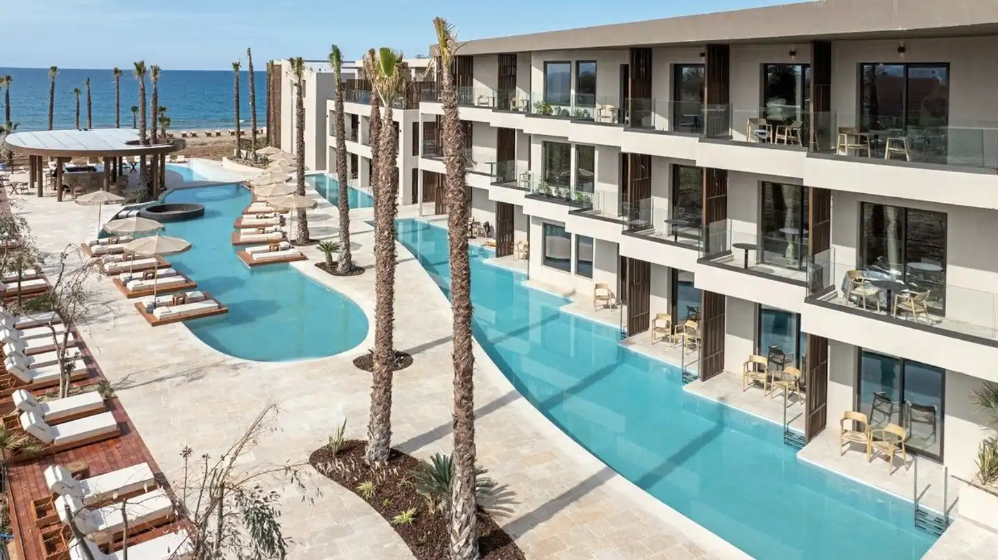 Nalu Resort & Spa Pool