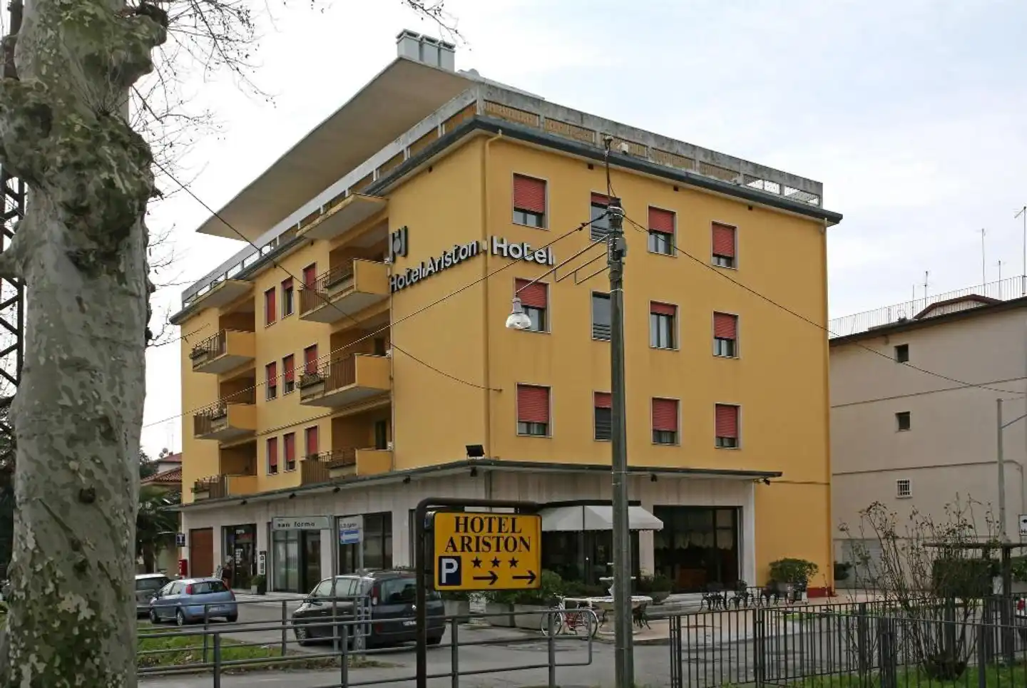 Ariston Aussenansicht