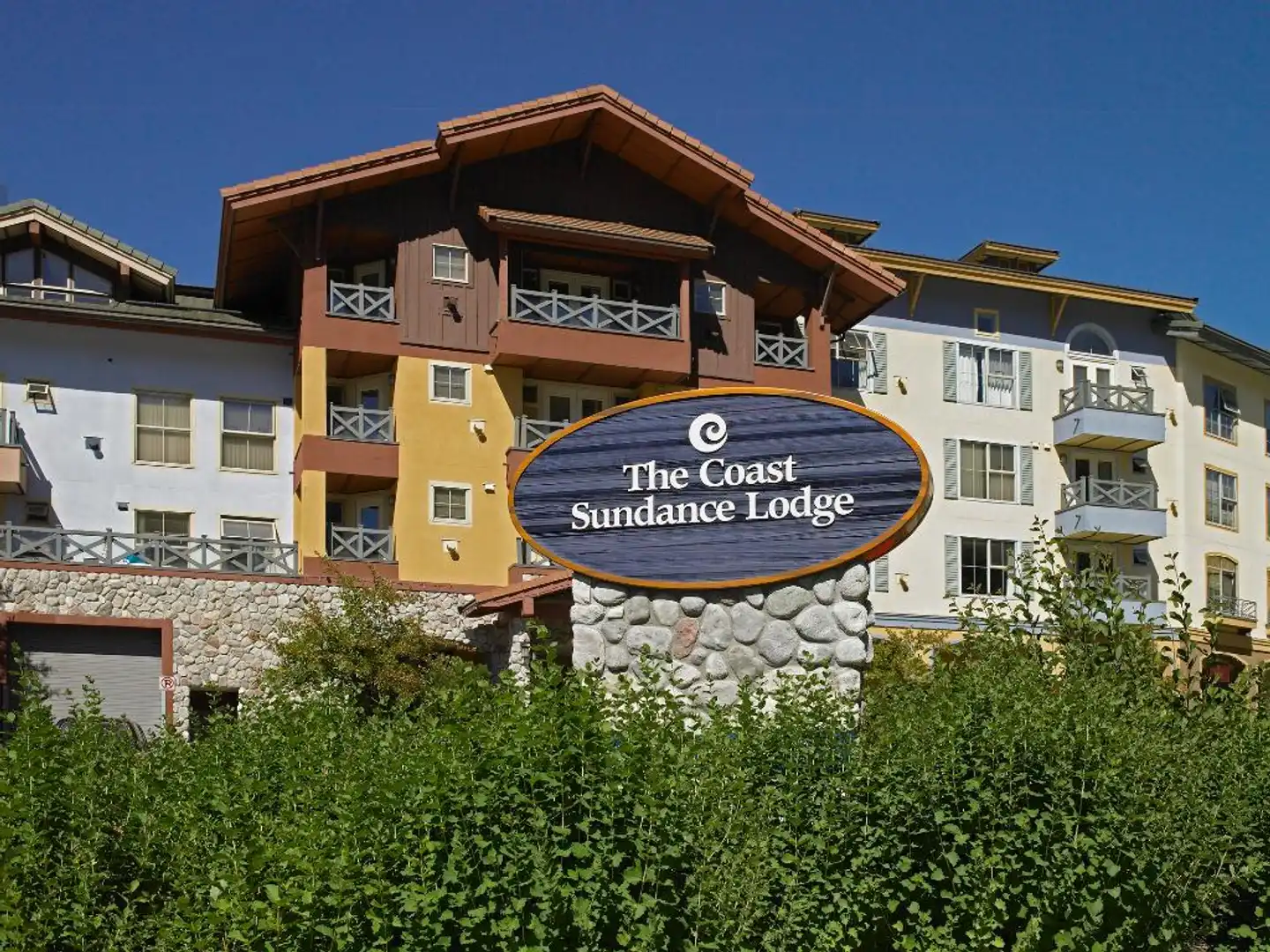 Sun Peaks Resort - Coast Sundance Lodge Aussenansicht
