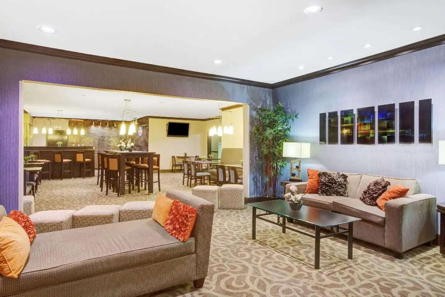 Baymont by Wyndham Dallas/ Love Field Lobby
