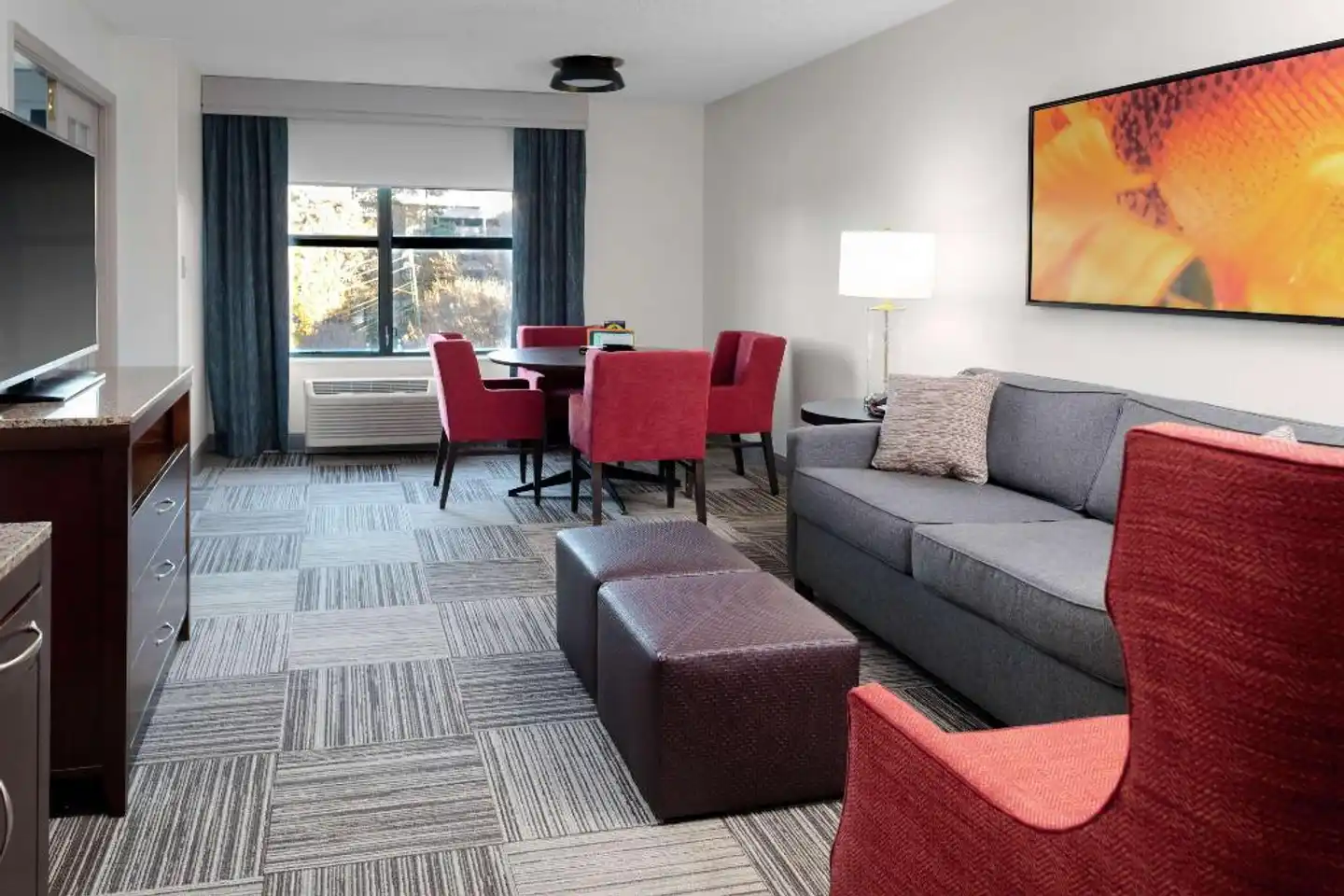 Hilton Garden Inn Atlanta Perimeter Center Lobby