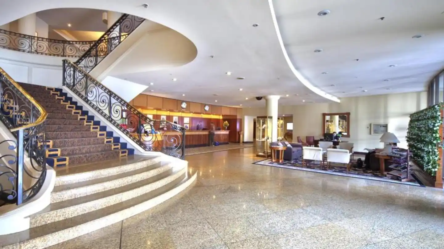 Stamford Plaza Sydney Airport Lobby