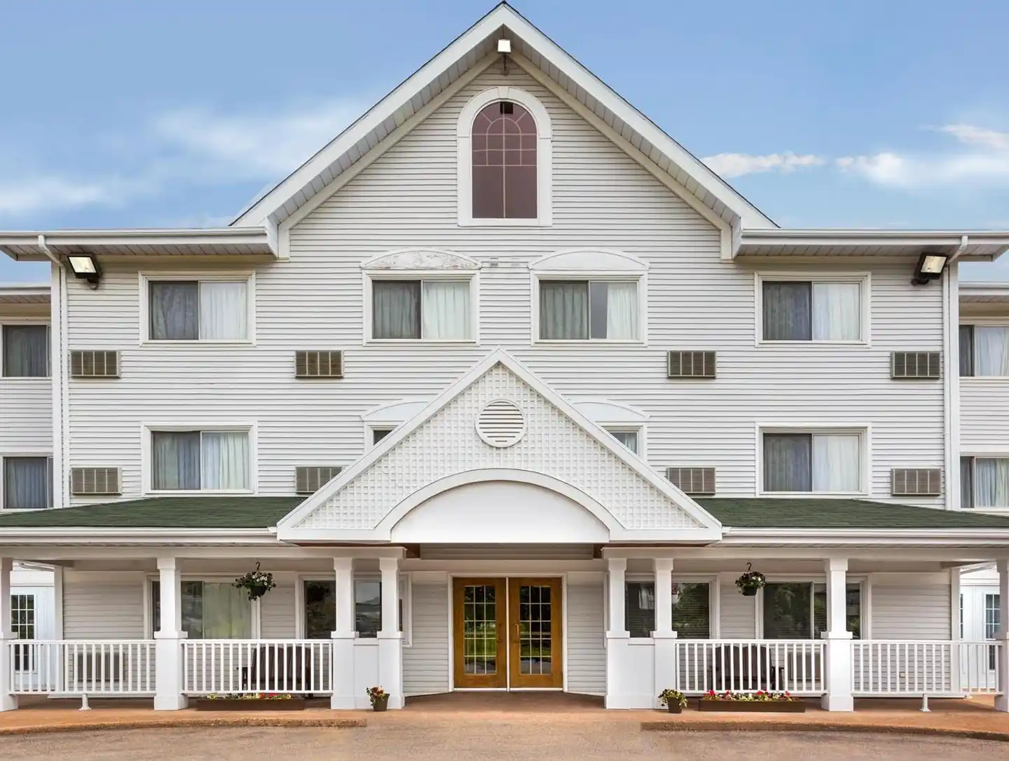 Travelodge Suites New Glasgow Aussenansicht