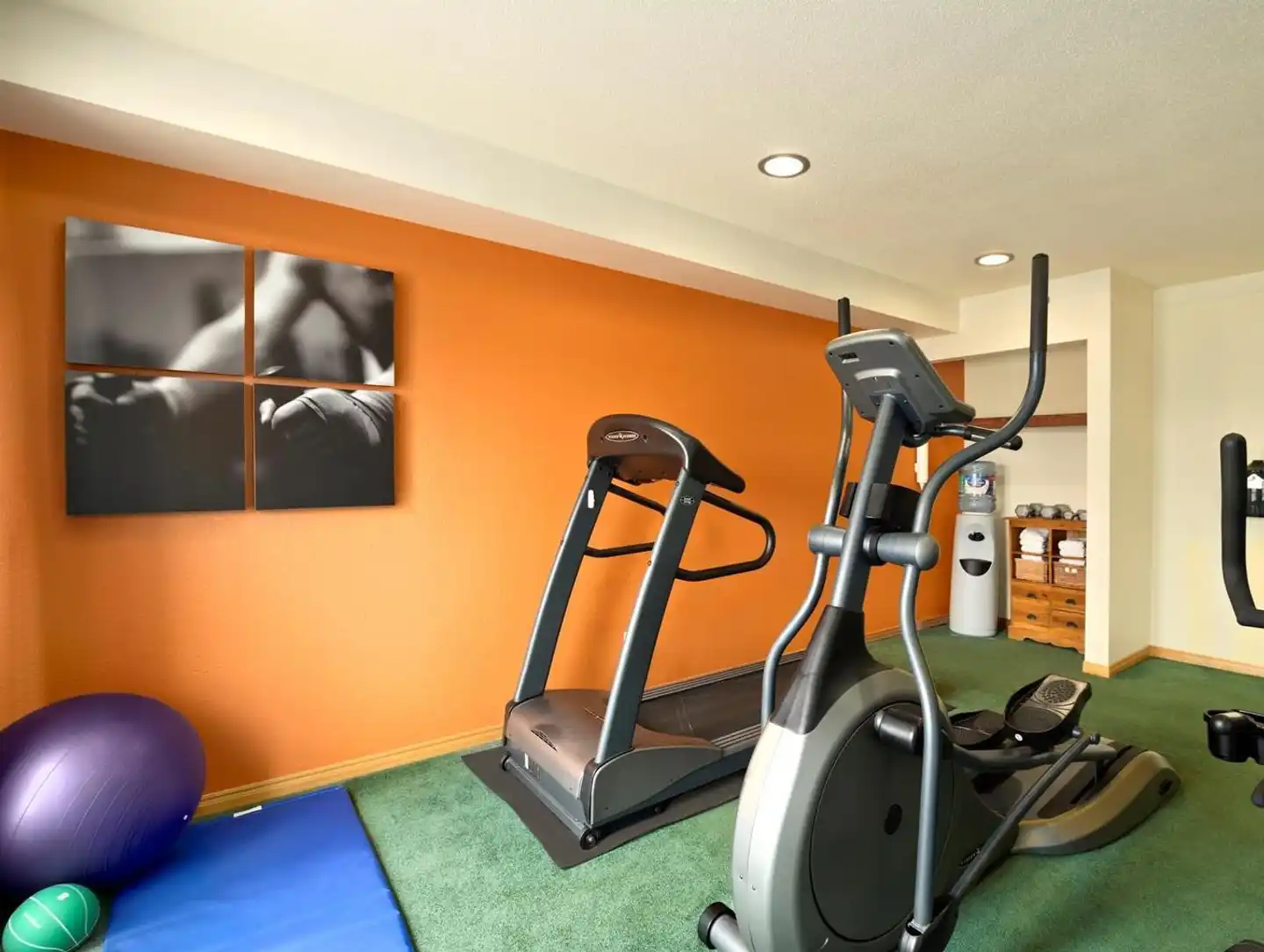 Travelodge Suites New Glasgow Sport und Entertainment