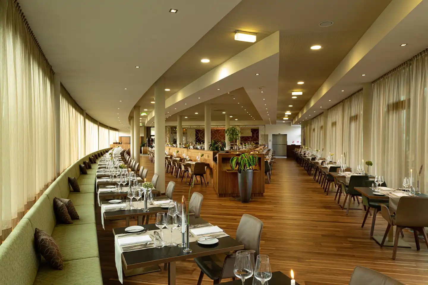 Therme Laa - Hotel & Silent Spa Restaurant