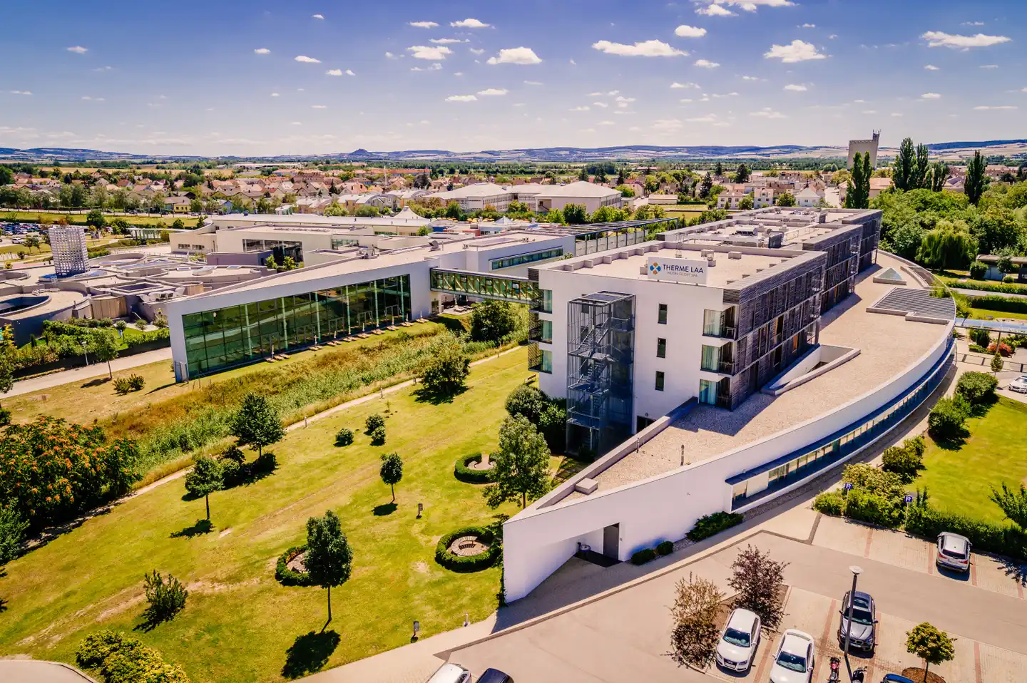 Therme Laa - Hotel & Silent Spa Aussenansicht