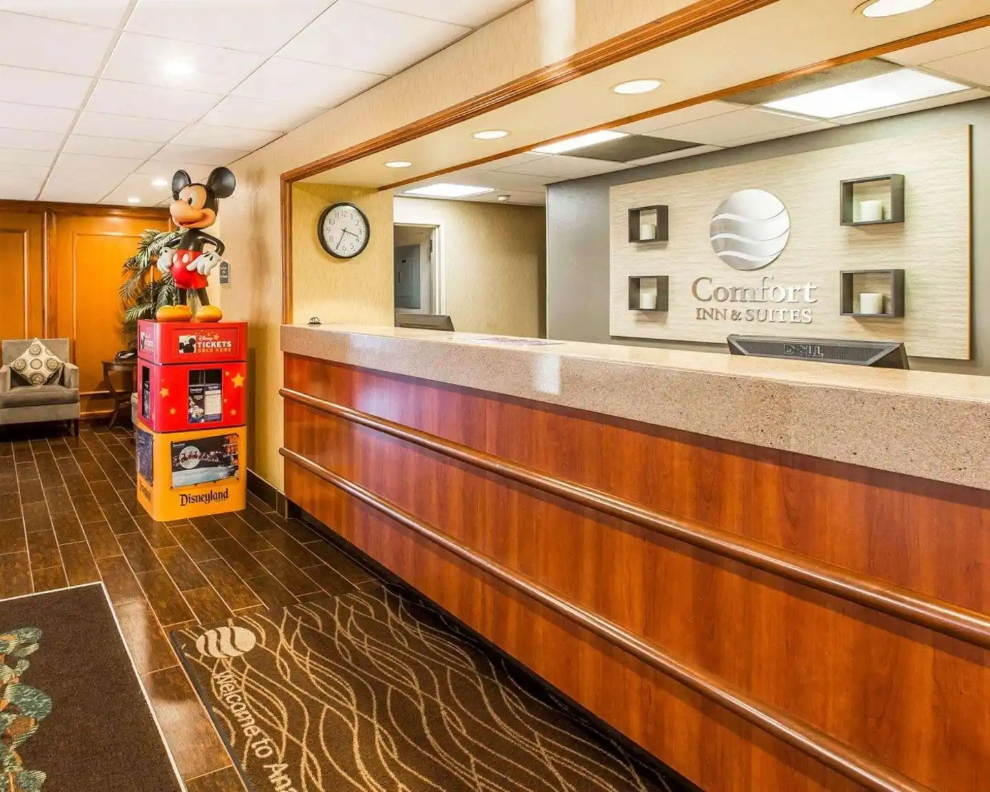 Comfort Inn Anaheim Resort Lobby