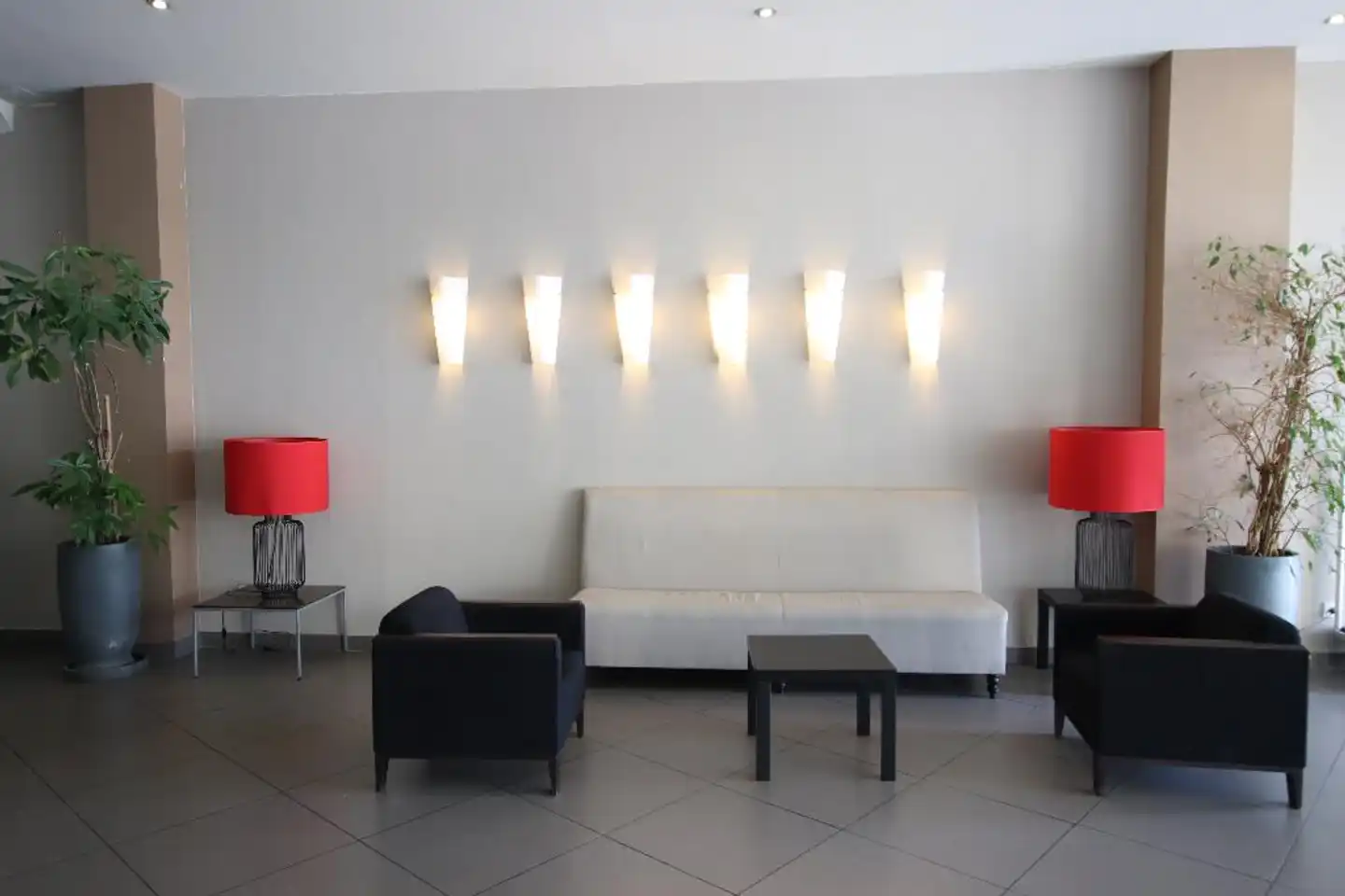 Ohtels Campo De Gibraltar Lobby