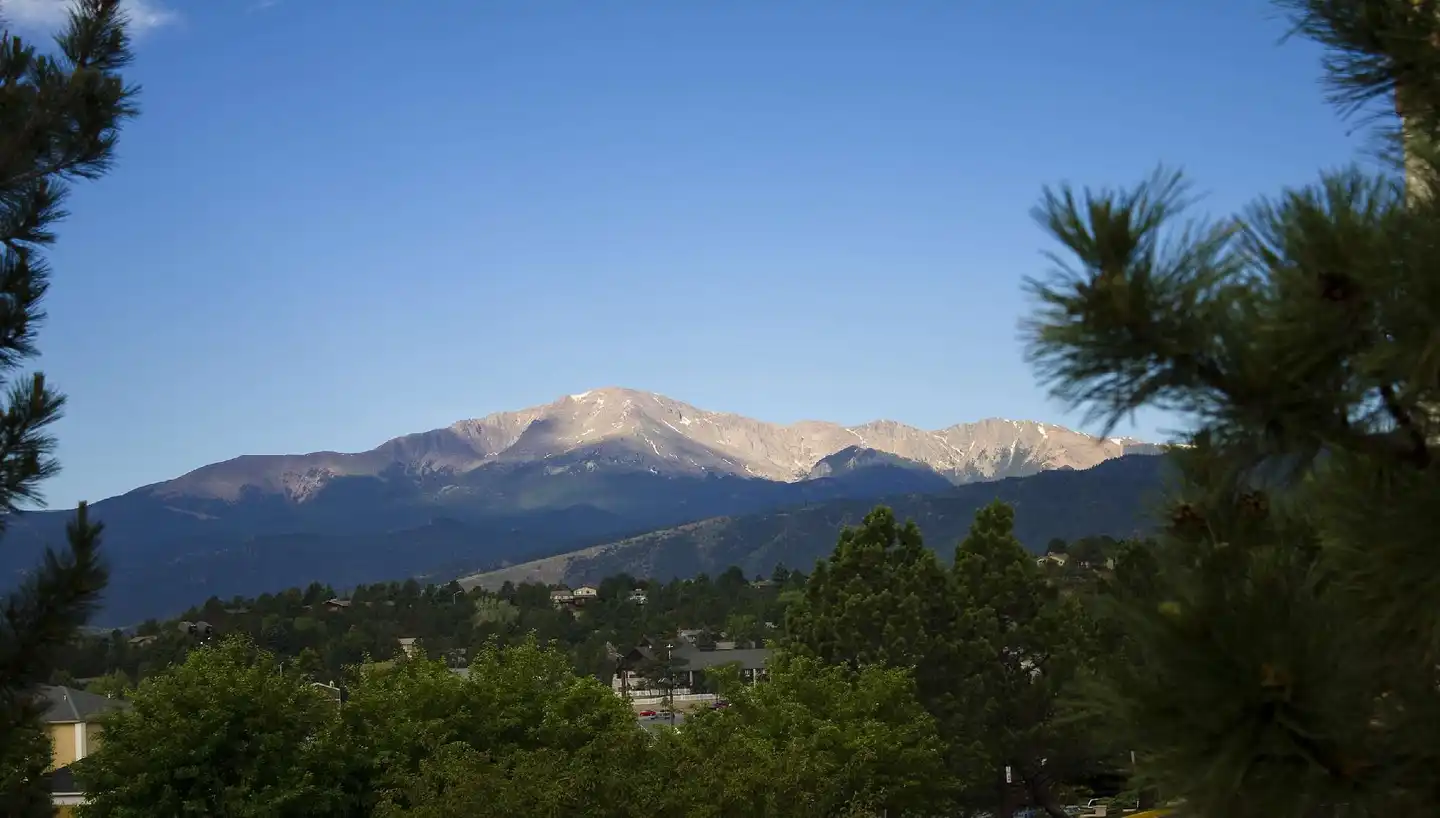 Embassy Suites by Hilton Colorado Springs Landschaft