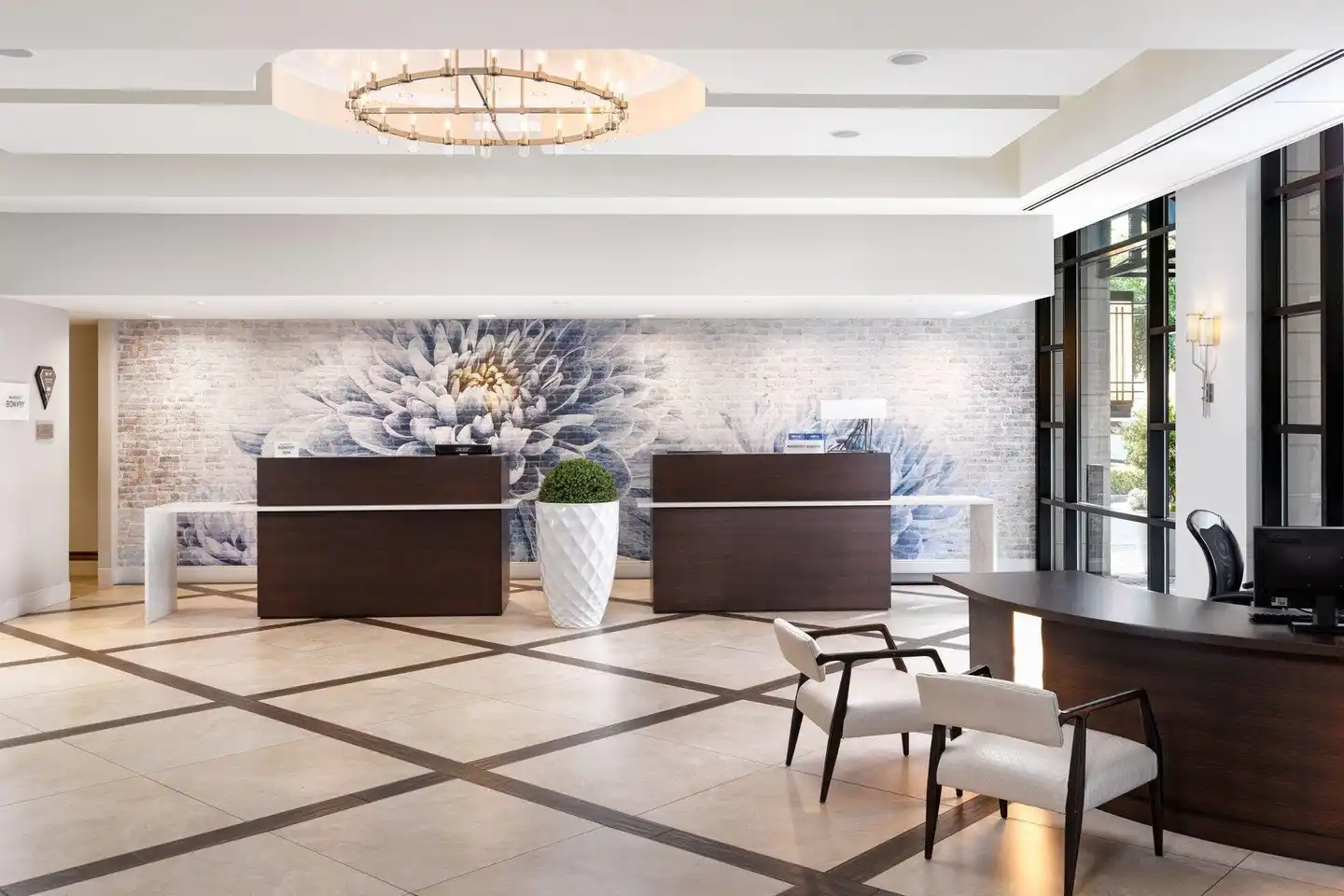 Victoria Marriott Inner Harbour Lobby