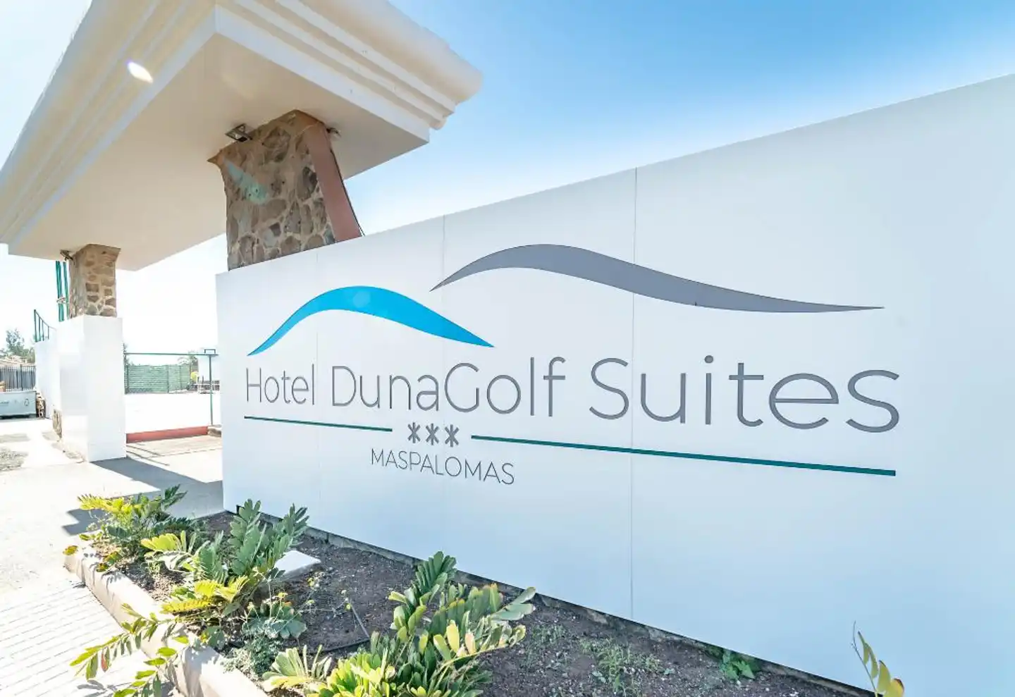 Hotel DunaGolf Suites Aussenansicht