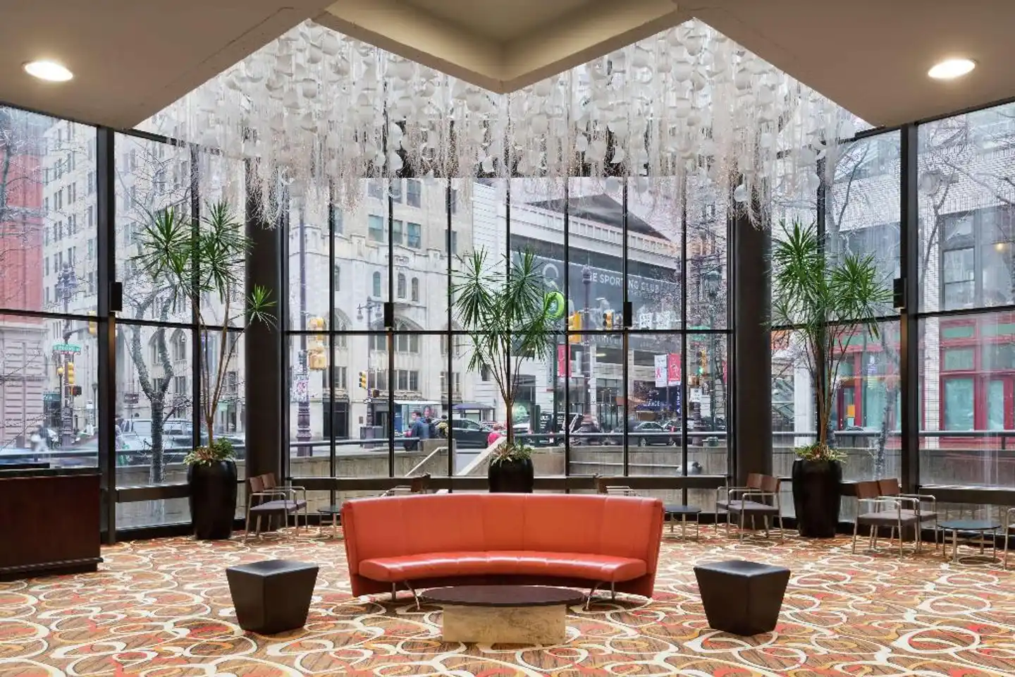 DoubleTree by Hilton Philadelphia City Center Lobby