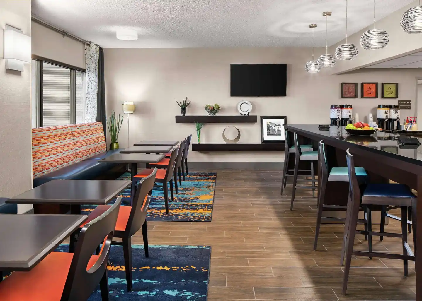 Hampton Inn Austin-North @ I-35 & Hwy 183 Bar