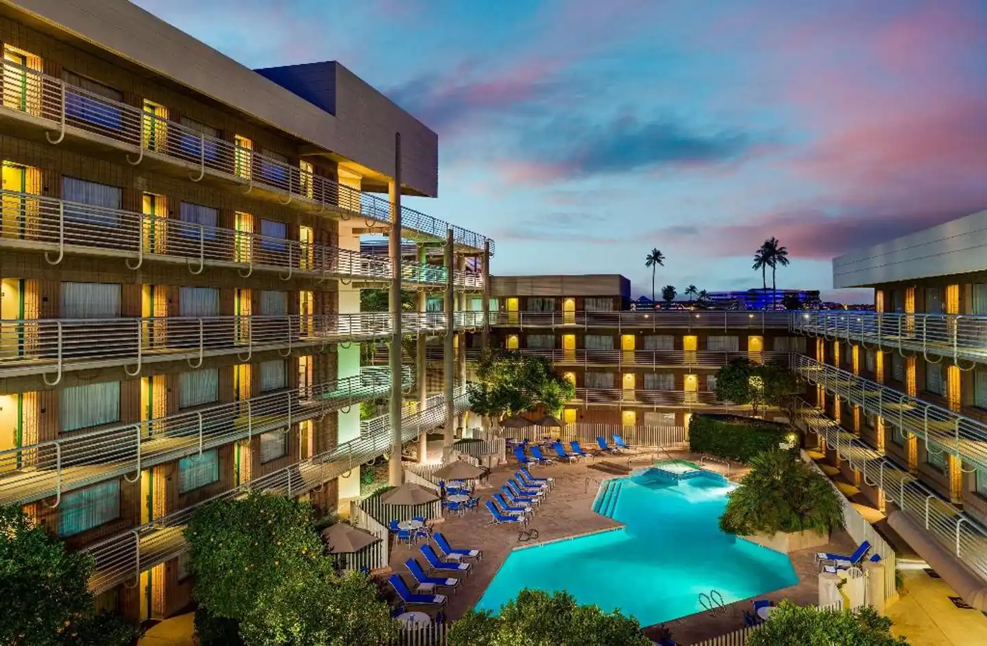 DoubleTree Suites by Hilton Phoenix Aussenansicht