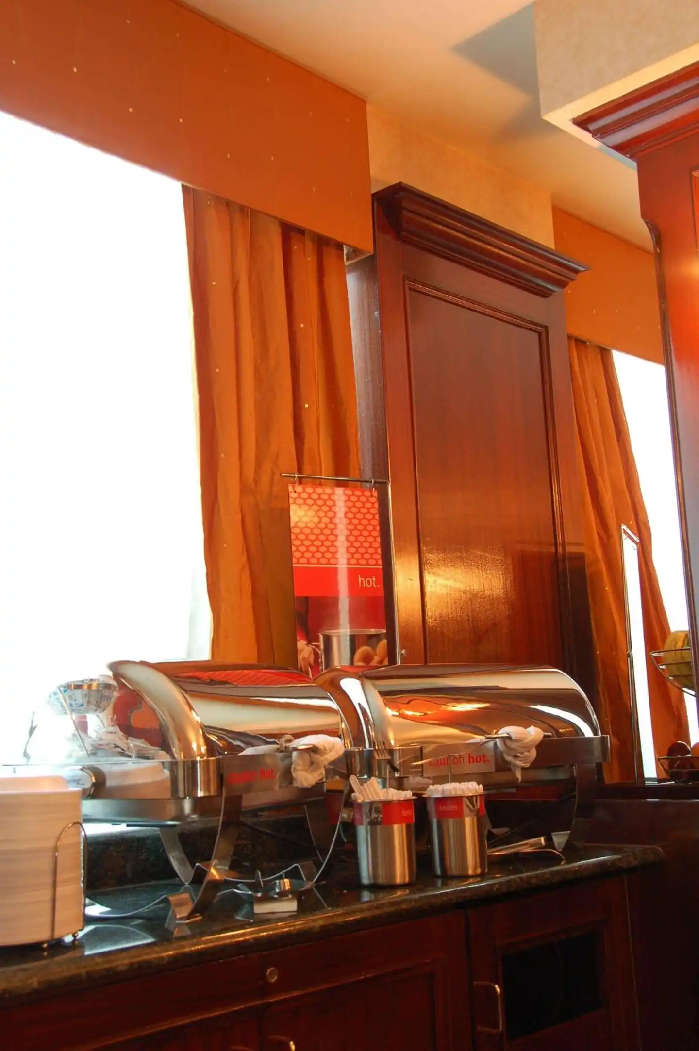 Hampton Inn by Hilton Ottawa Restaurant