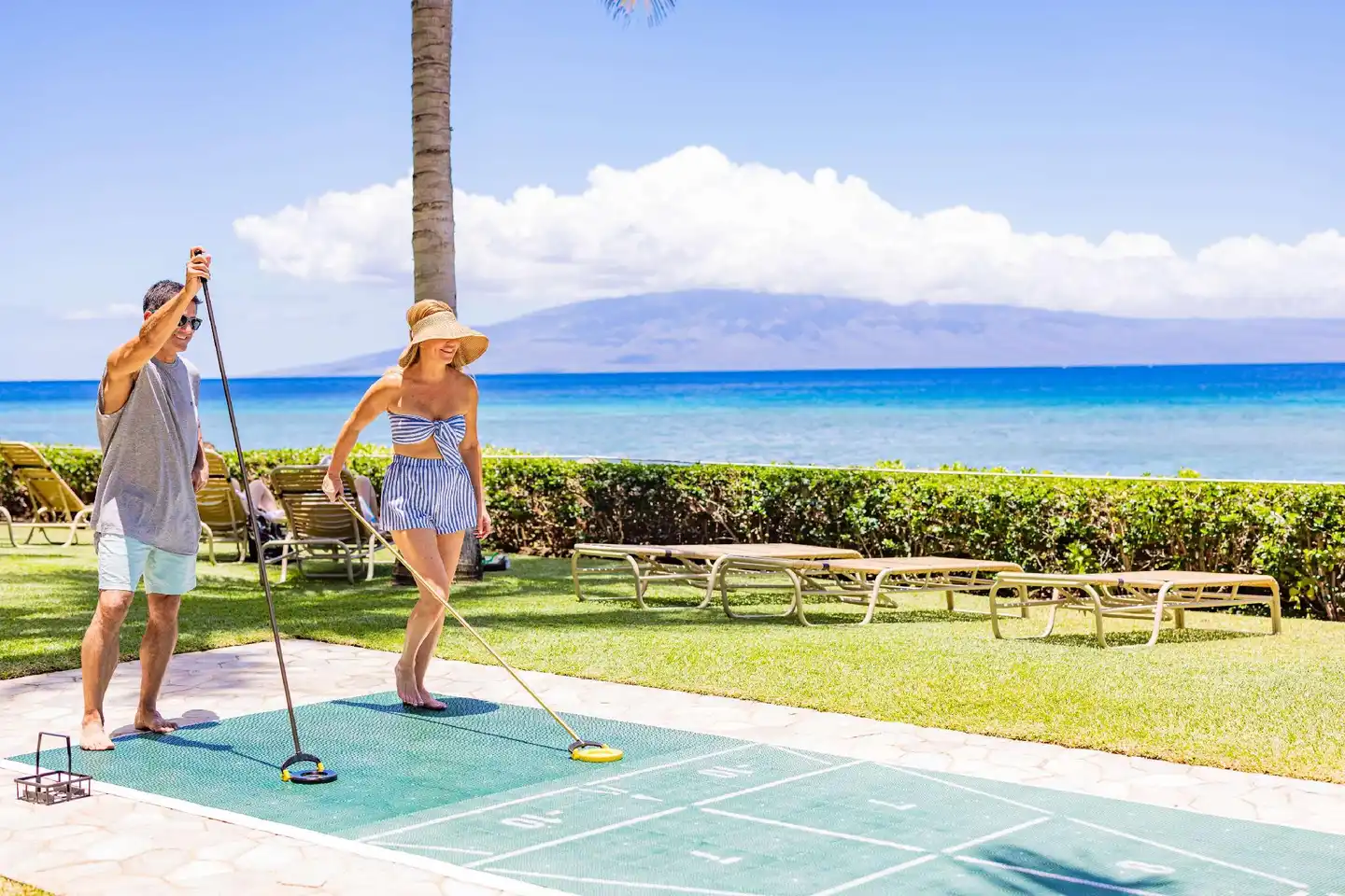 Aston Mahana at Kaanapali Sport und Entertainment