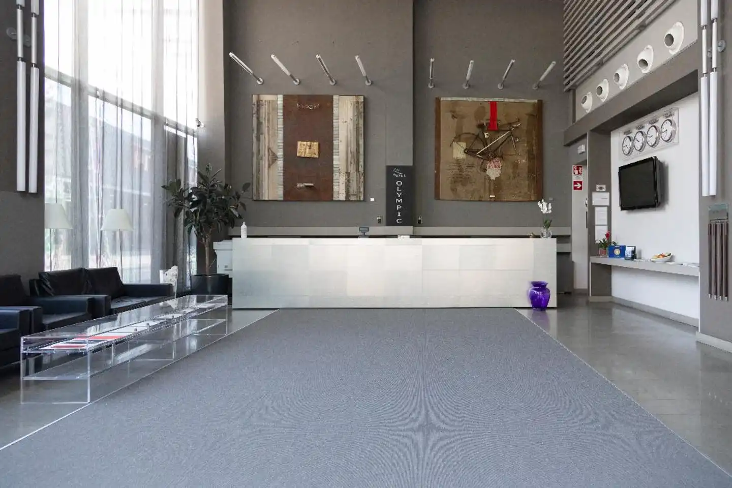 Art Hotel Olympic Lobby