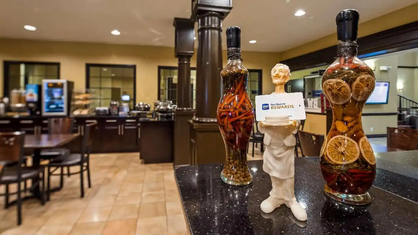 Best Western Plus DFW Airport Suites Lobby