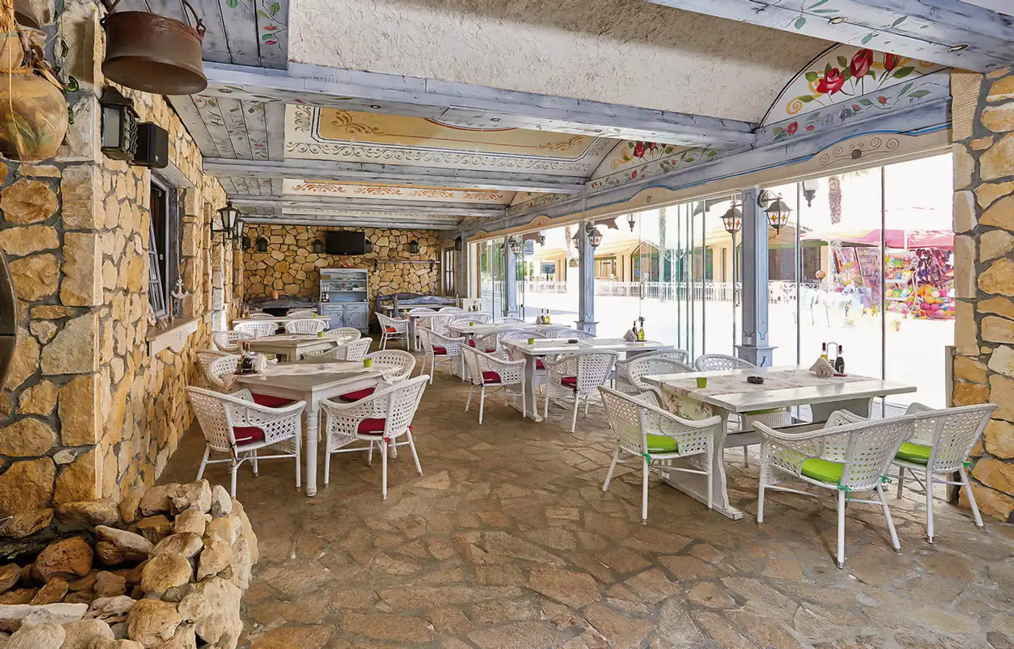 Karolina Restaurant