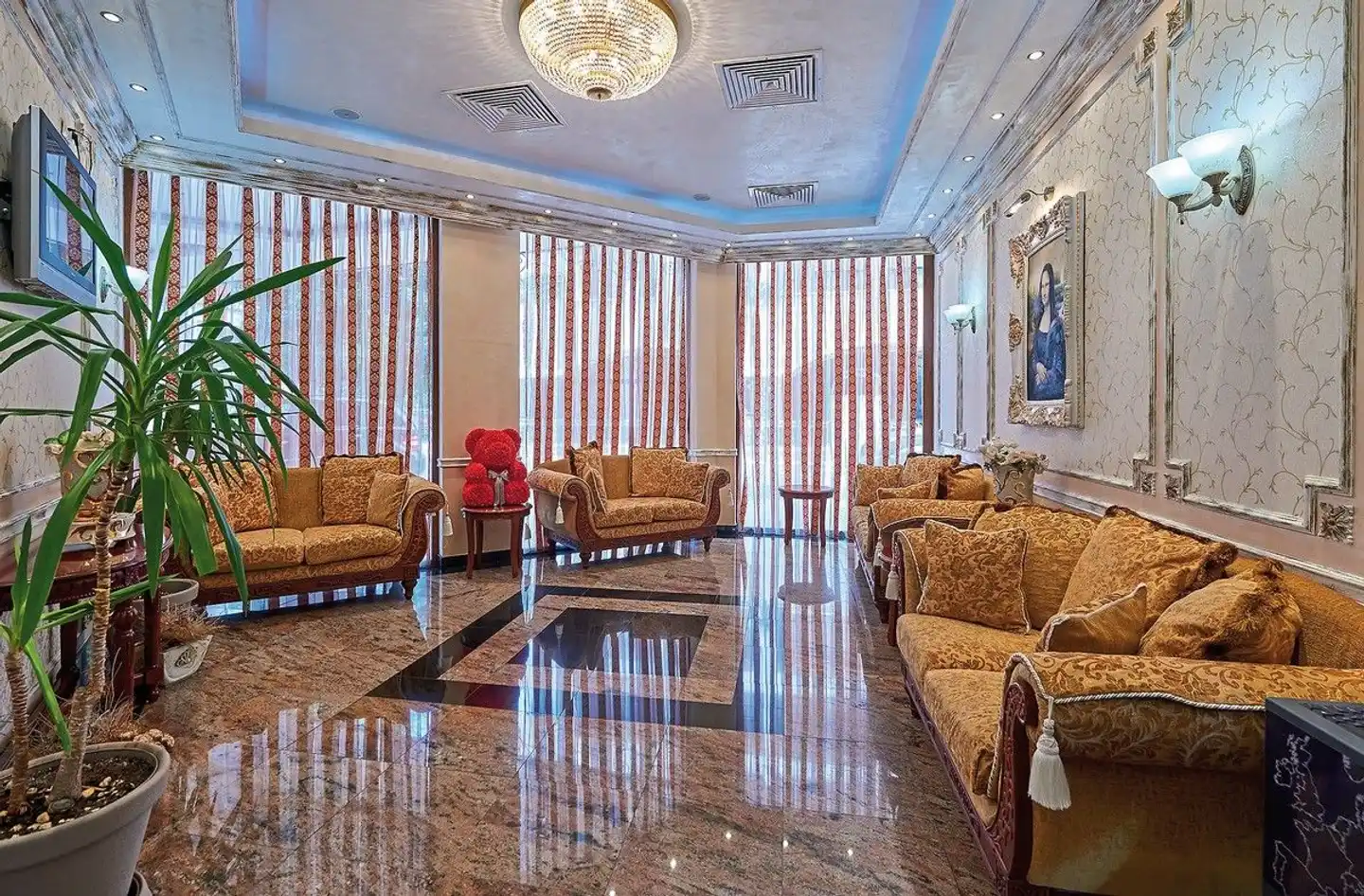 Karolina Lobby