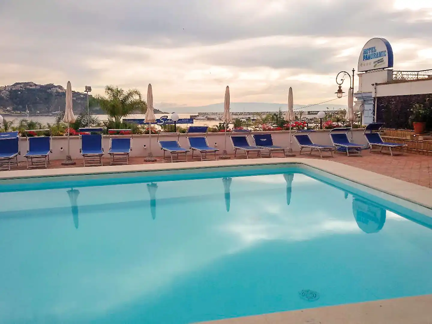 Panoramic Pool