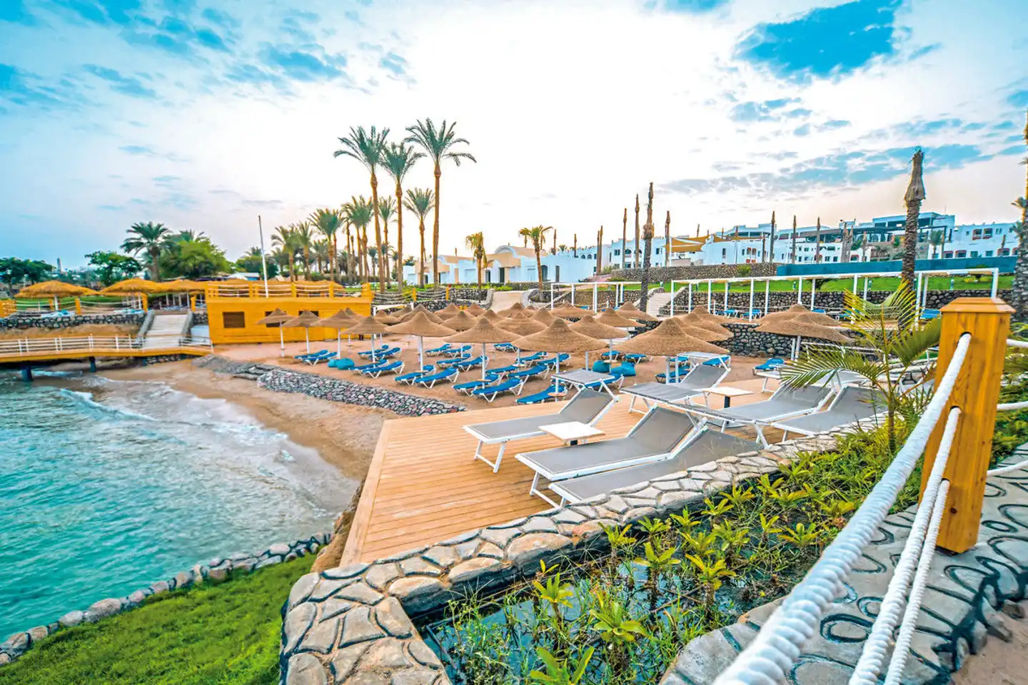 SUNRISE Diamond Beach Resort - Grand Select Pool