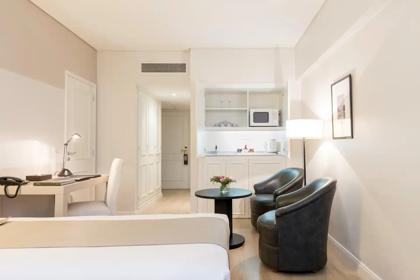 Loi Suites Recoleta Lobby