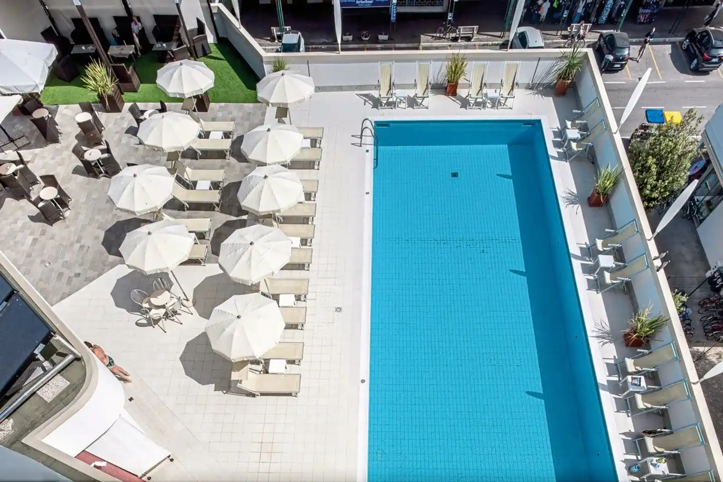 Jasminum Pool