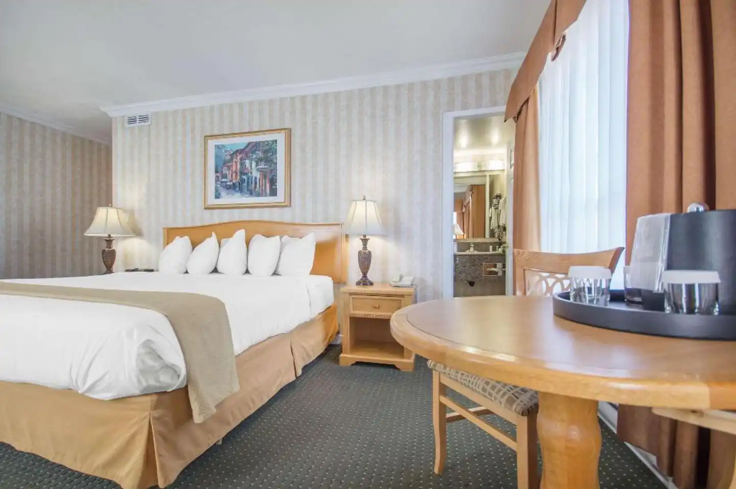 Quality Inn Downtown Inner Harbour Wohnbeispiel
