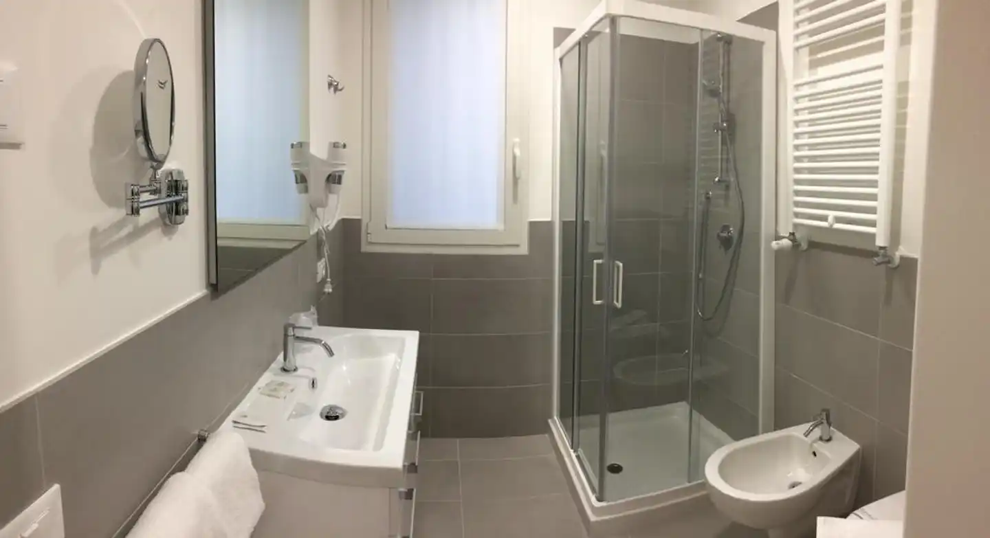 Nuova Mestre Badezimmer