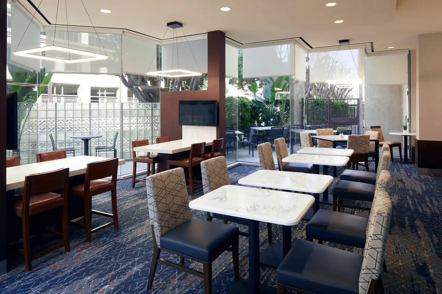 Courtyard by Marriott Los Angeles LAX/Century Boulevard Restaurant